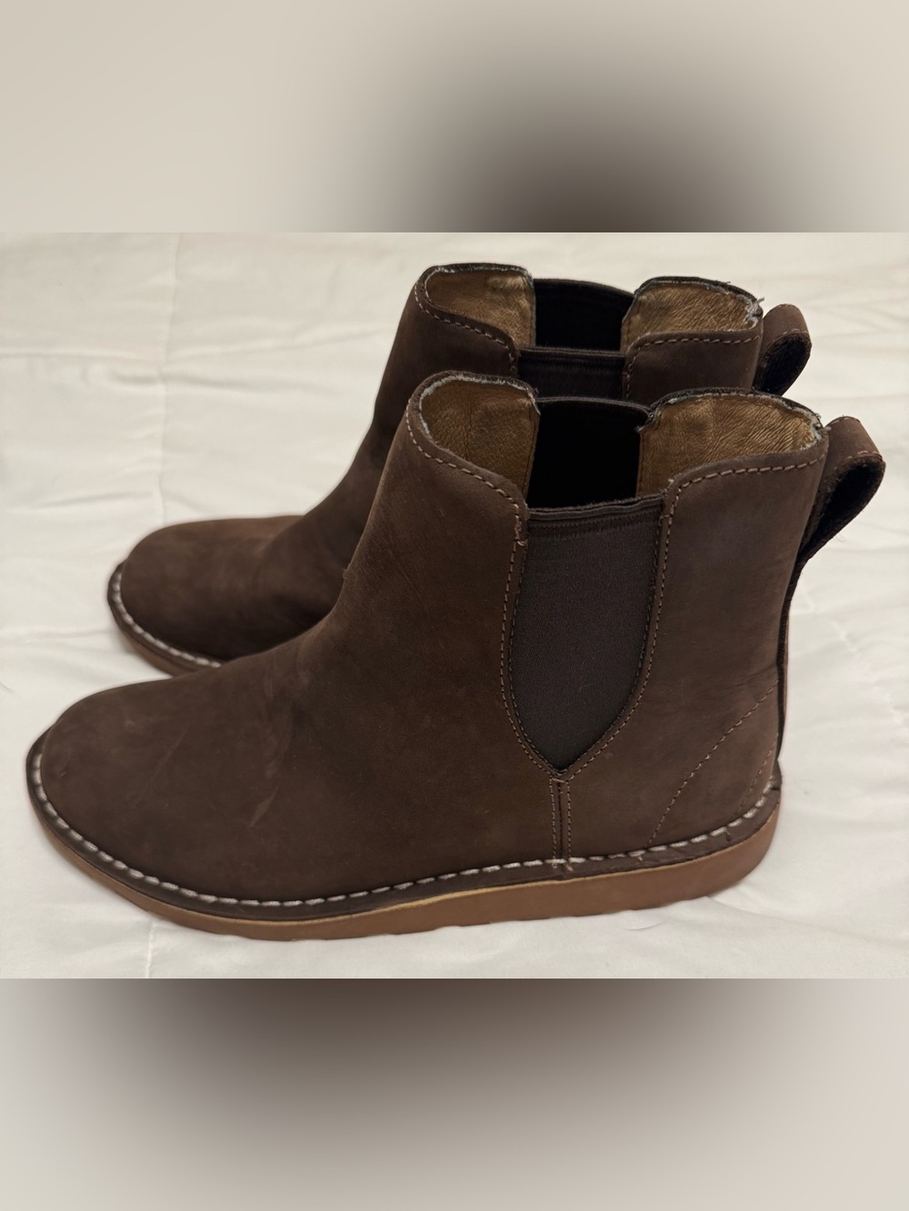 L.L Bean Women’s suede Stonington Chelsea Boots